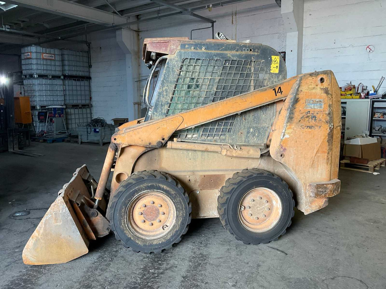 2010 CASE 410 SKID STEER LOADER - Kompaktni nakladalnik na gosenicah: slika 2 2010 CASE 410 SKID STEER LOADER - Kompaktni nakladalnik na gosenicah: slika 2