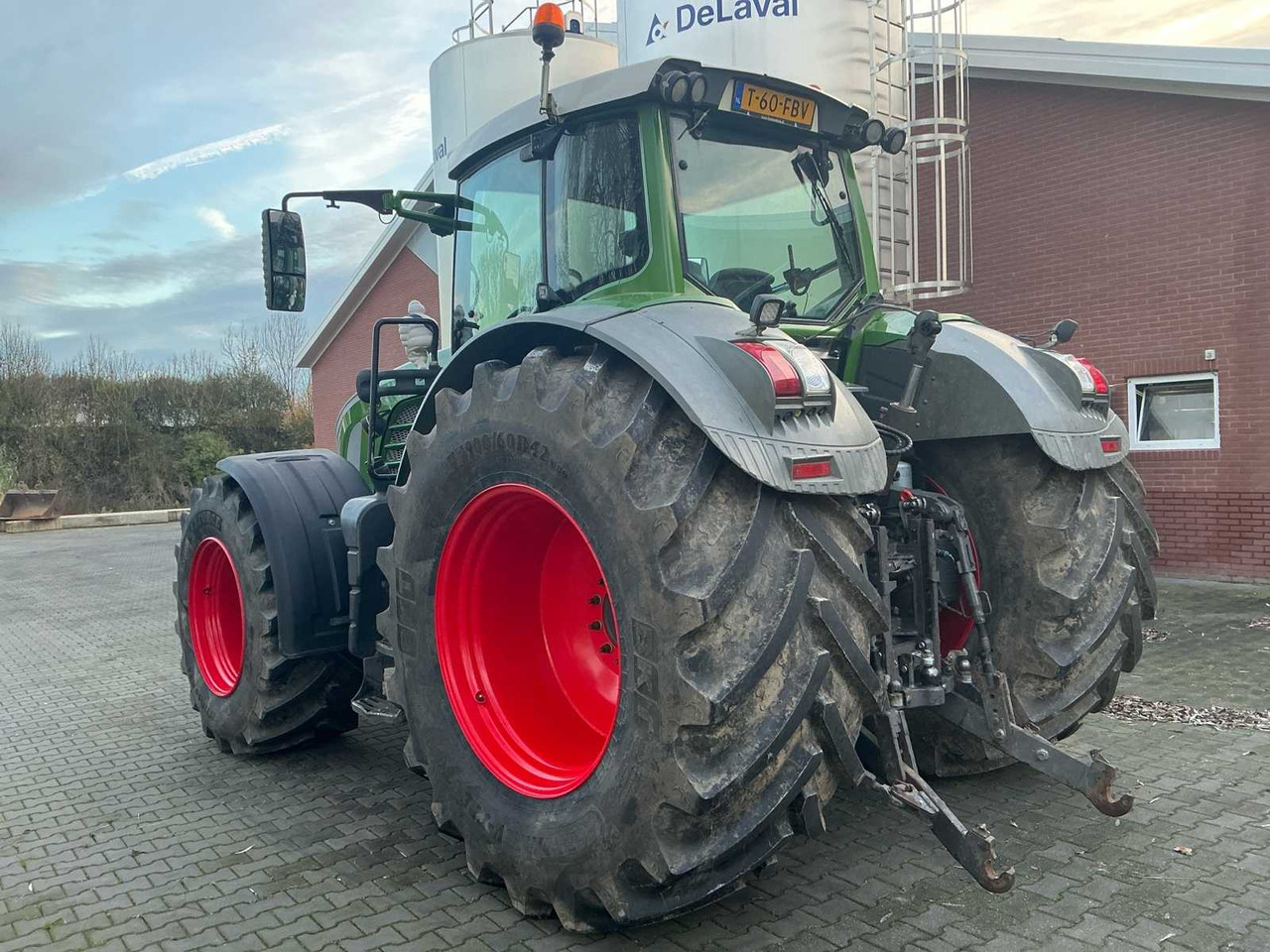 2010 FENDT 930 VARIO ALL-WHEEL DRIVE FARM TRACTOR - Traktor: slika 3 2010 FENDT 930 VARIO ALL-WHEEL DRIVE FARM TRACTOR - Traktor: slika 3