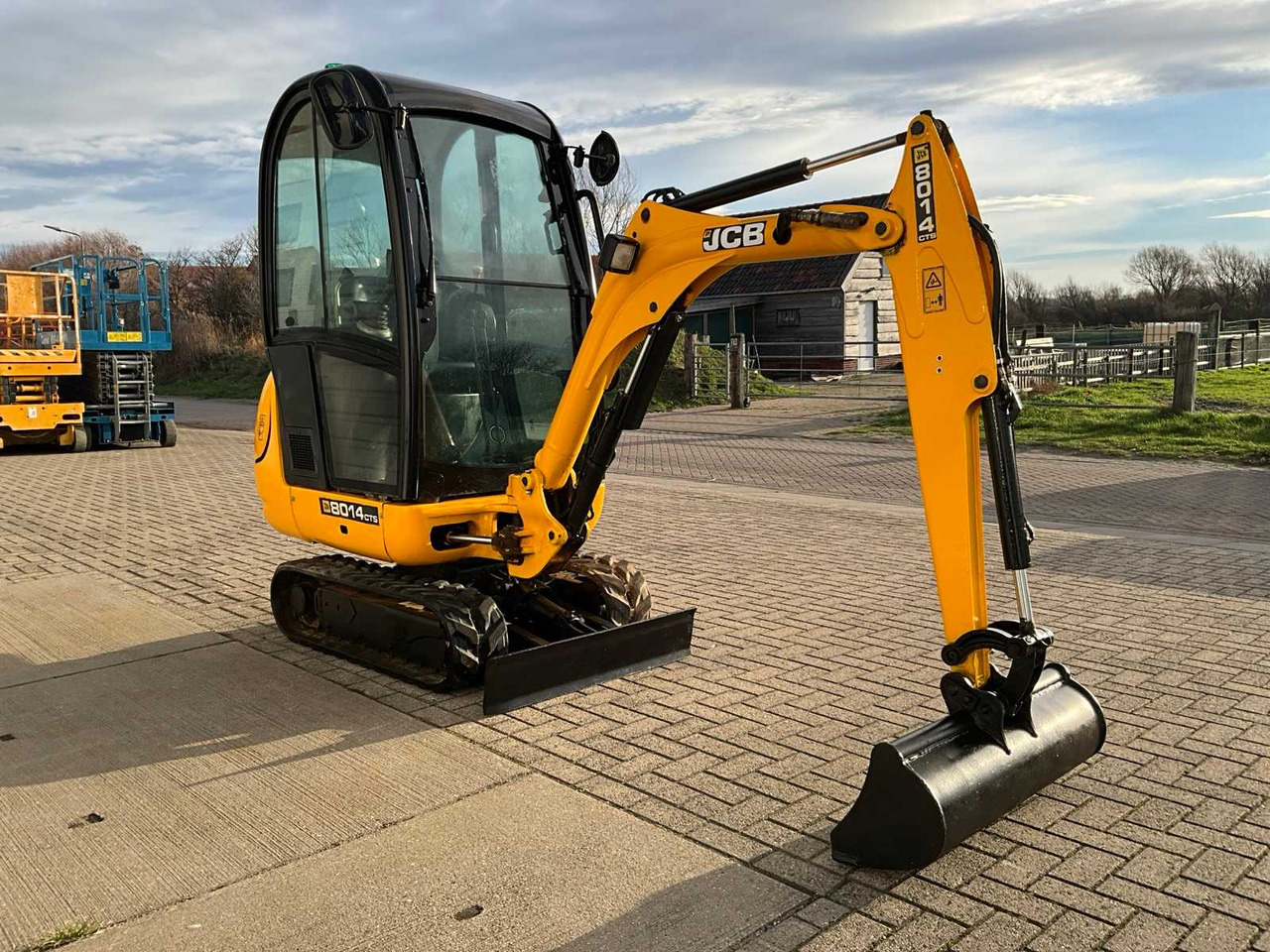 2011 JCB 8014 CTS MINI EXCAVATOR - Mini bager: slika 2 2011 JCB 8014 CTS MINI EXCAVATOR - Mini bager: slika 2