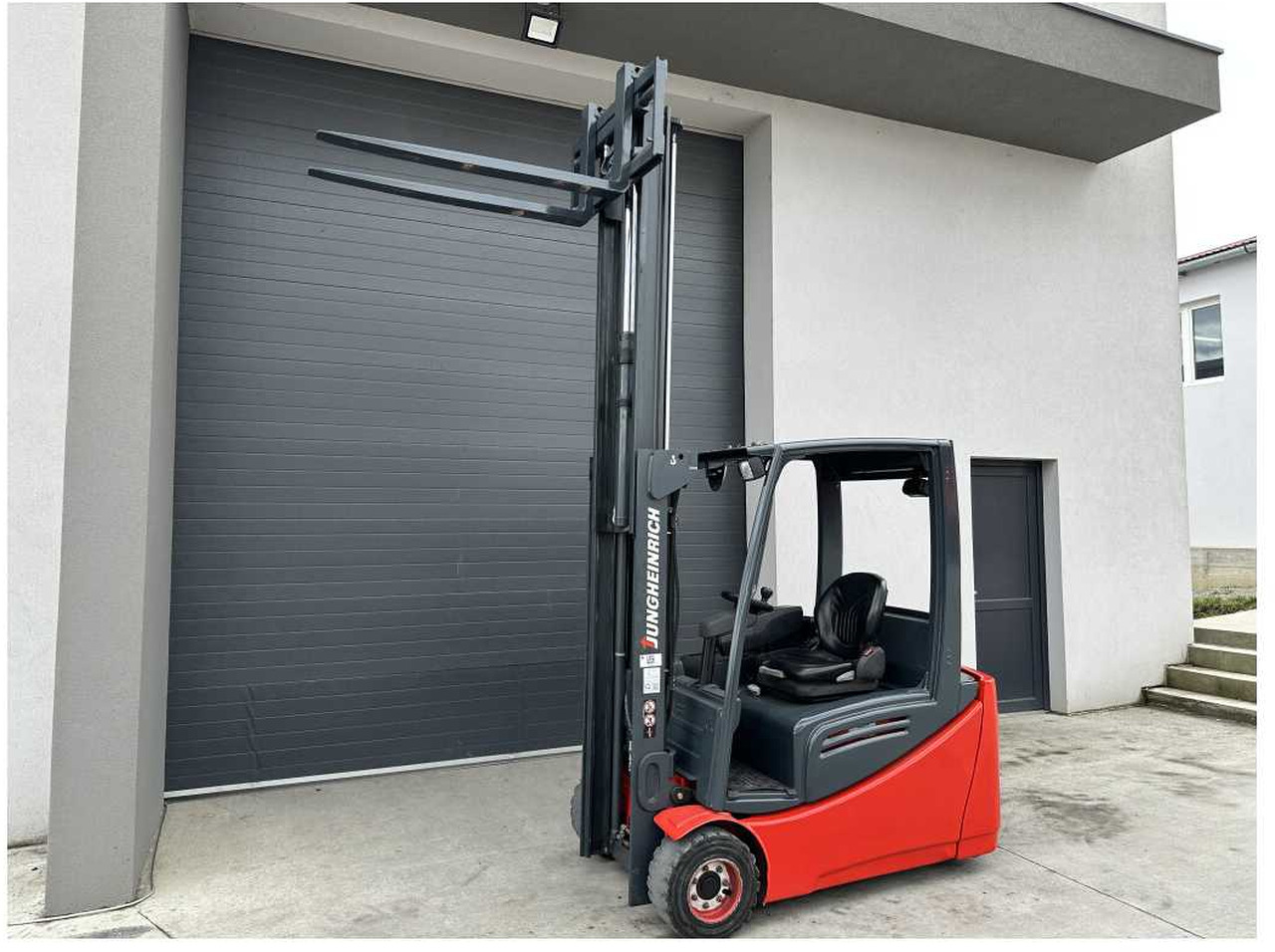 2012 JUNGHEINRICH EFG 220 FORKLIFT TRUCKS - Viličar: slika 4 2012 JUNGHEINRICH EFG 220 FORKLIFT TRUCKS - Viličar: slika 4