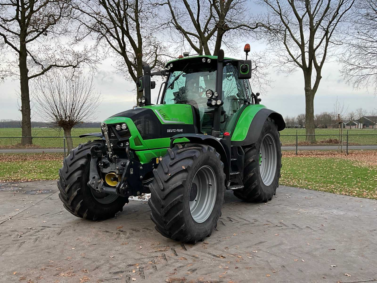 2015 DEUTZ-FAHR 6190 TTV ALL-WHEEL DRIVE FARM TRACTOR - Traktor: slika 1 2015 DEUTZ-FAHR 6190 TTV ALL-WHEEL DRIVE FARM TRACTOR - Traktor: slika 1