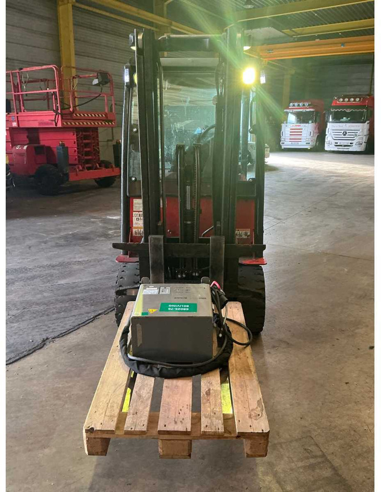 2016 HYSTER J2.5XN FORKLIFT TRUCK (68025-76) - Viličar: slika 2 2016 HYSTER J2.5XN FORKLIFT TRUCK (68025-76) - Viličar: slika 2