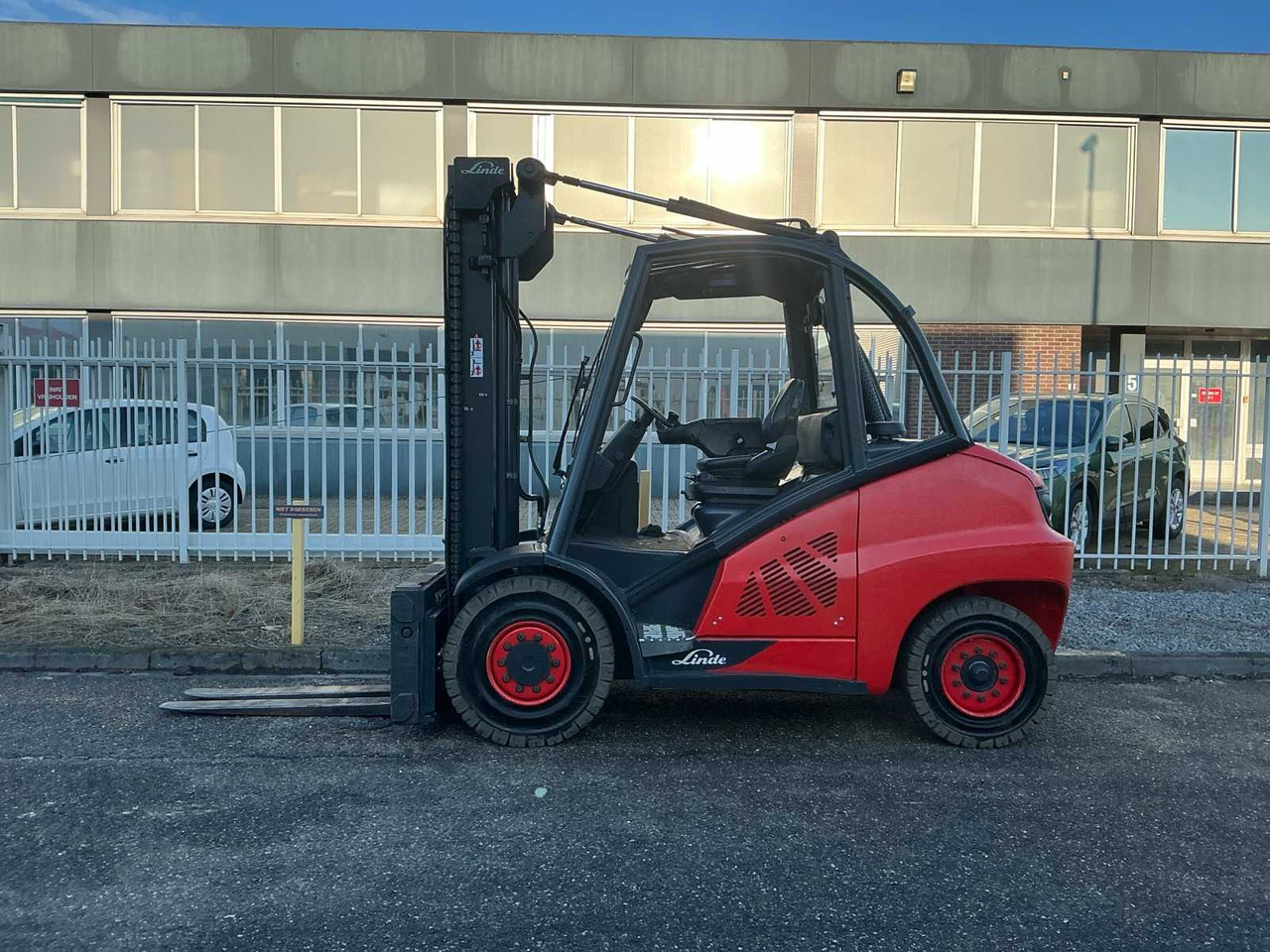 2016 LINDE H50D-02/600 FORKLIFT TRUCK - Viličar: slika 2 2016 LINDE H50D-02/600 FORKLIFT TRUCK - Viličar: slika 2