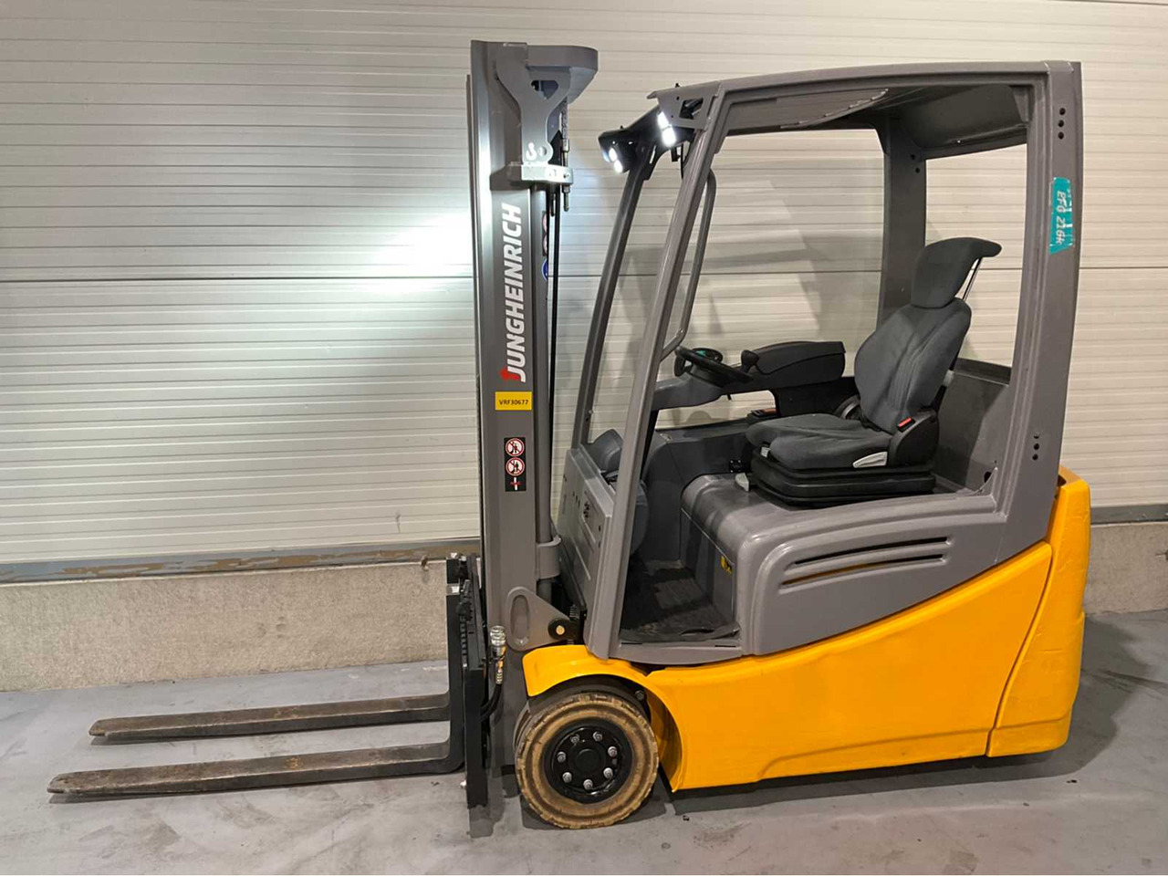 2017 JUNGHEINRICH EFG 216K FORKLIFT - Viličar: slika 2 2017 JUNGHEINRICH EFG 216K FORKLIFT - Viličar: slika 2