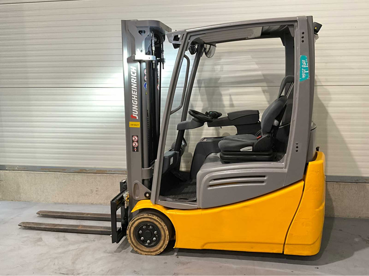 2017 JUNGHEINRICH EFG 216K FORKLIFT - Viličar: slika 3 2017 JUNGHEINRICH EFG 216K FORKLIFT - Viličar: slika 3