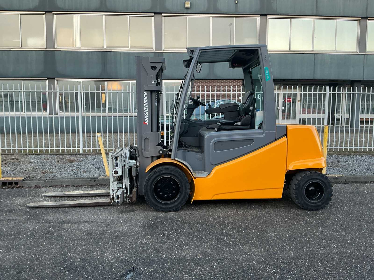 2017 JUNGHEINRICH EFG S40S FORKLIFT TRUCK - Viličar: slika 4 2017 JUNGHEINRICH EFG S40S FORKLIFT TRUCK - Viličar: slika 4