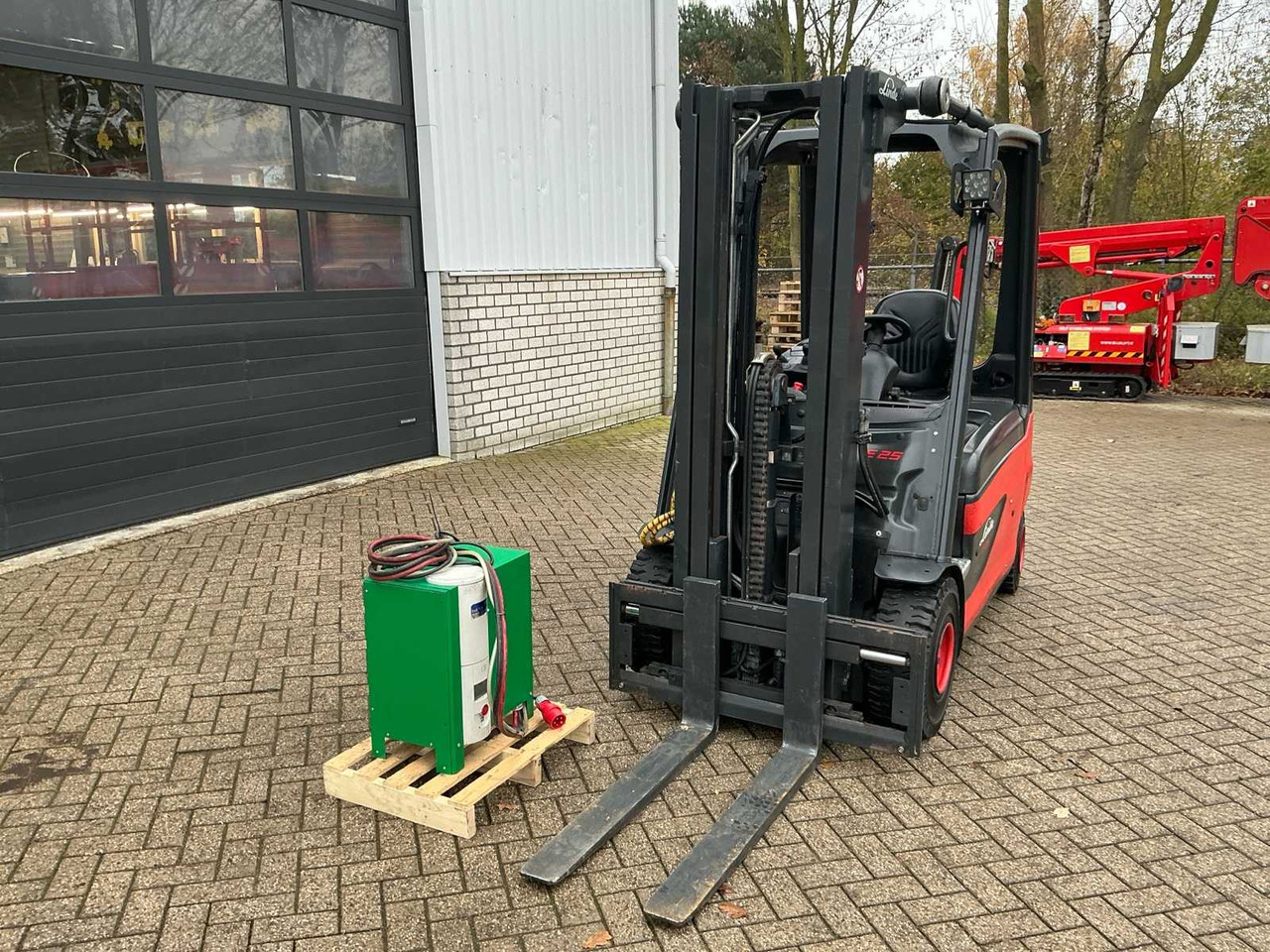 Viličar 2017 LINDE E25L-01 FORKLIFT TRUCK: slika 8 Viličar 2017 LINDE E25L-01 FORKLIFT TRUCK: slika 8