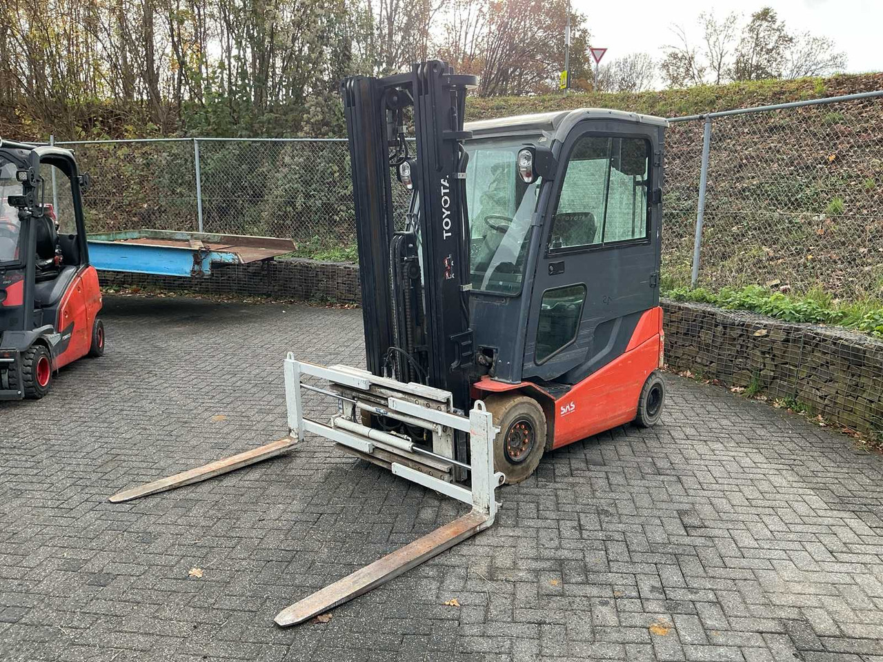 2017 TOYOTA 8FBMKT25 FORKLIFT - Viličar: slika 2 2017 TOYOTA 8FBMKT25 FORKLIFT - Viličar: slika 2
