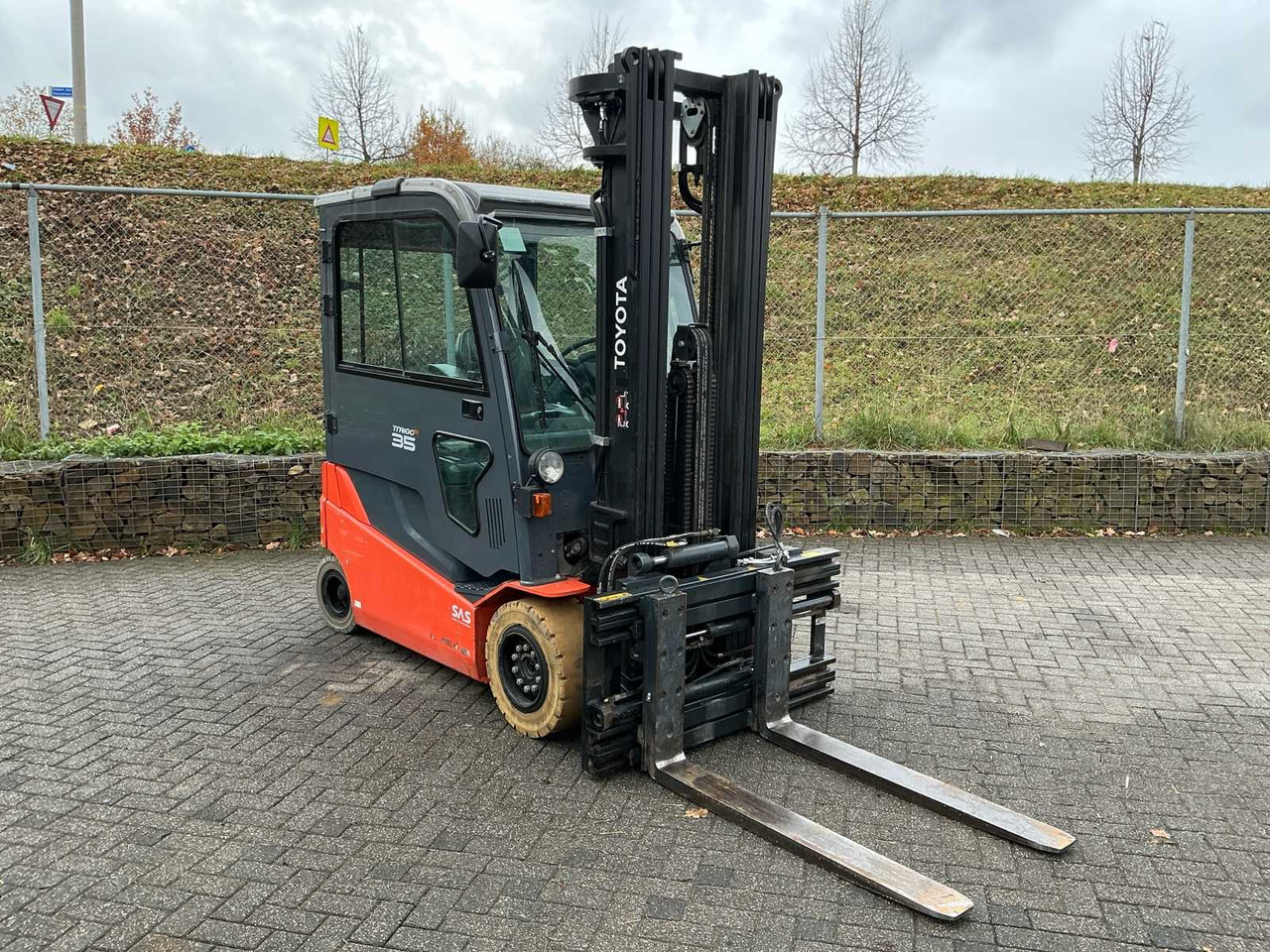 2017 TOYOTA 8FBMT35 FORKLIFT - Viličar: slika 3 2017 TOYOTA 8FBMT35 FORKLIFT - Viličar: slika 3