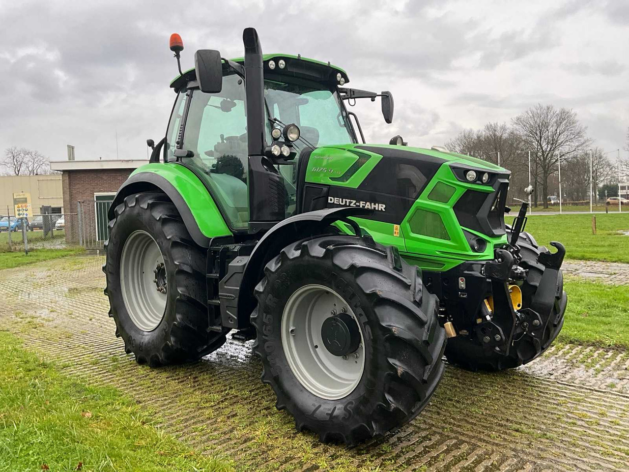 2019 DEUTZ-FAHR AGROTRON 6175.4 TTV VARIO ALL-WHEEL DRIVE FARM TRACTOR - Traktor: slika 4 2019 DEUTZ-FAHR AGROTRON 6175.4 TTV VARIO ALL-WHEEL DRIVE FARM TRACTOR - Traktor: slika 4