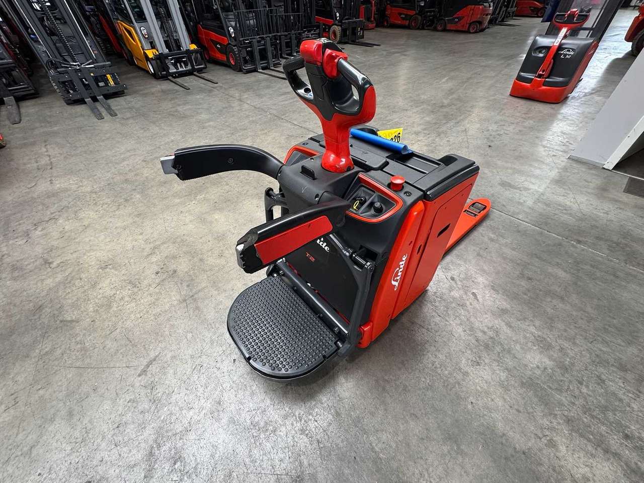 2020 SERVICE + UVV 10/2026 LINDE T20AP 2,000KG PALLET TRUCK ANT STACKER PLATFORM T20 AP 2,536 HOURS - Viličar: slika 4 2020 SERVICE + UVV 10/2026 LINDE T20AP 2,000KG PALLET TRUCK ANT STACKER PLATFORM T20 AP 2,536 HOURS - Viličar: slika 4