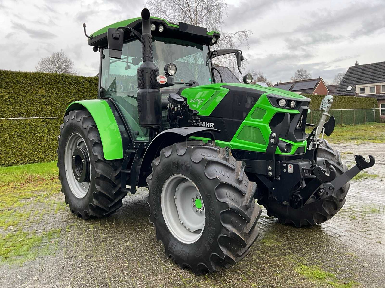 2023 DEUTZ-FAHR 6125 C TTV VARIO ALL-WHEEL DRIVE FARM TRACTOR - Traktor: slika 4 2023 DEUTZ-FAHR 6125 C TTV VARIO ALL-WHEEL DRIVE FARM TRACTOR - Traktor: slika 4