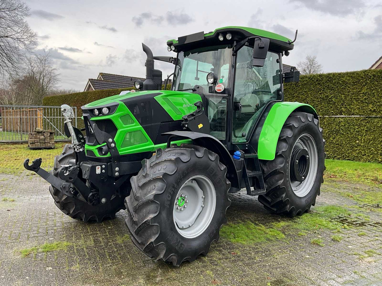 2023 DEUTZ-FAHR 6125 C TTV VARIO ALL-WHEEL DRIVE FARM TRACTOR - Traktor: slika 2 2023 DEUTZ-FAHR 6125 C TTV VARIO ALL-WHEEL DRIVE FARM TRACTOR - Traktor: slika 2