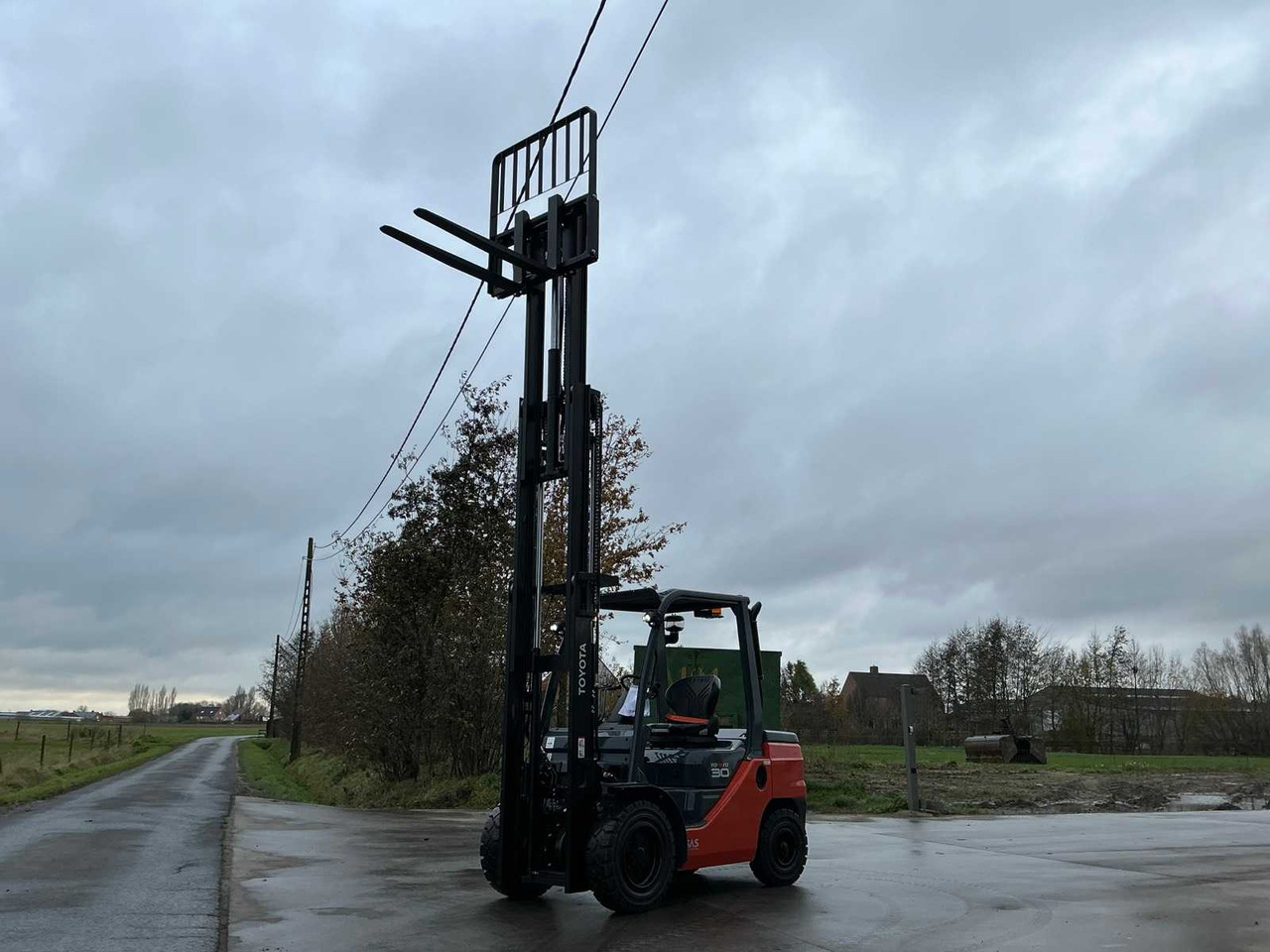 2024 TOYOTA 52-8FDF30 FORKLIFT - Viličar: slika 2 2024 TOYOTA 52-8FDF30 FORKLIFT - Viličar: slika 2