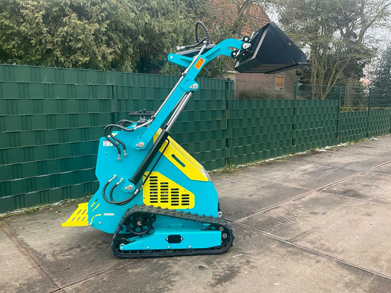 2025 - HH - LY-350 - SKID STEER LOADER - Kompaktni nakladalnik na gosenicah: slika 3 2025 - HH - LY-350 - SKID STEER LOADER - Kompaktni nakladalnik na gosenicah: slika 3