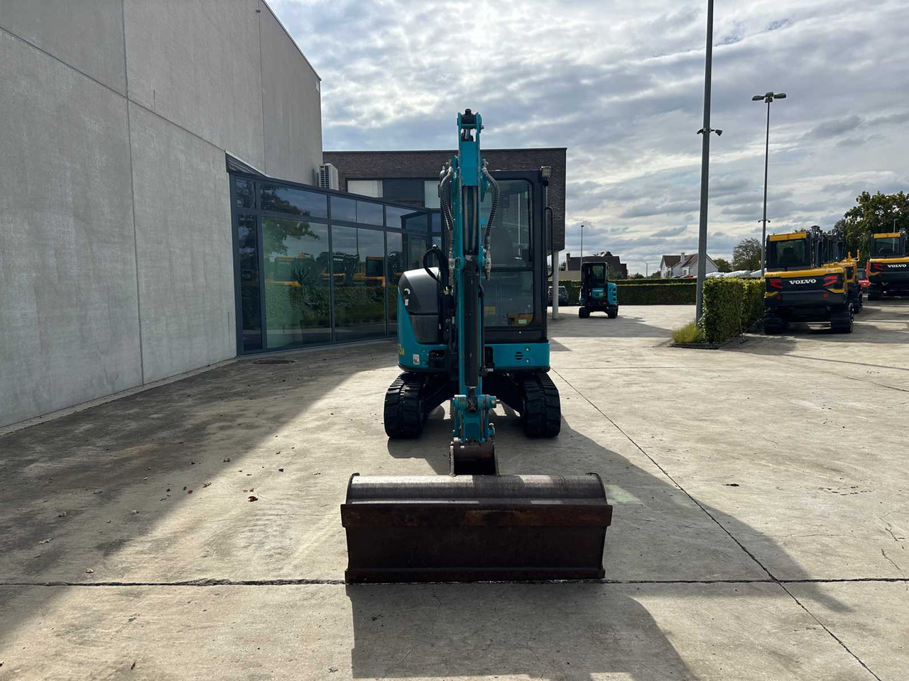 AIRMAN - 2023 - AX33U-7 - MIDI EXCAVATOR - Bager: slika 2 AIRMAN - 2023 - AX33U-7 - MIDI EXCAVATOR - Bager: slika 2