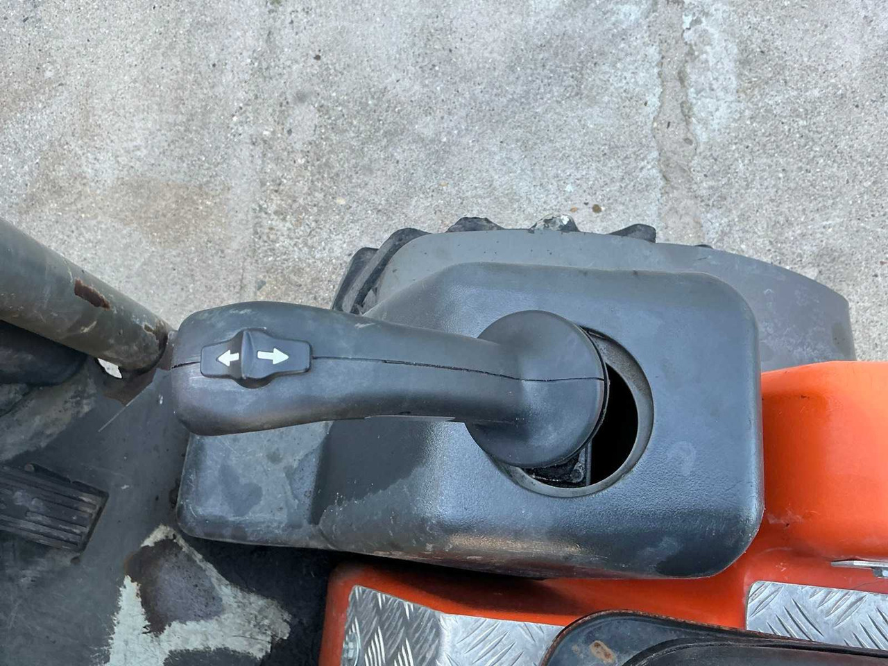 Demper Ausa 2012 AUSA 150 AHG 4X4 DUMPER: slika 10 Demper Ausa 2012 AUSA 150 AHG 4X4 DUMPER: slika 10