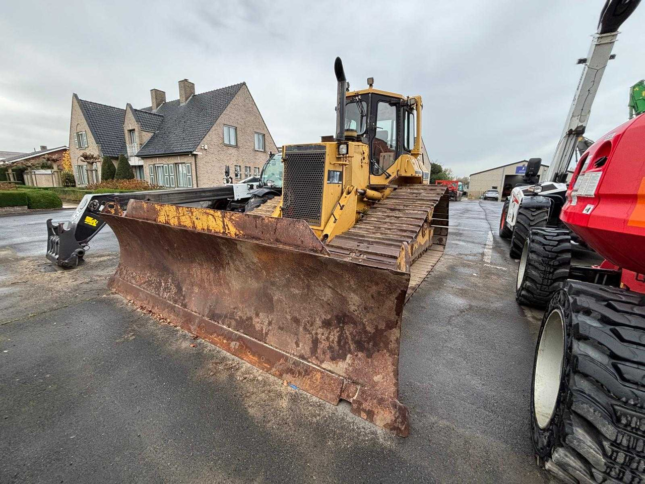 CATERPILLAR - 1997 - D5H - BULLDOZER - Buldožer: slika 1 CATERPILLAR - 1997 - D5H - BULLDOZER - Buldožer: slika 1