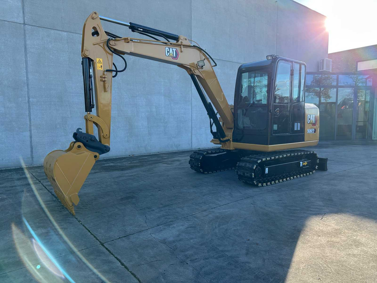 CATERPILLAR - 2016 - 306 - MIDI EXCAVATOR - Bager: slika 1 CATERPILLAR - 2016 - 306 - MIDI EXCAVATOR - Bager: slika 1