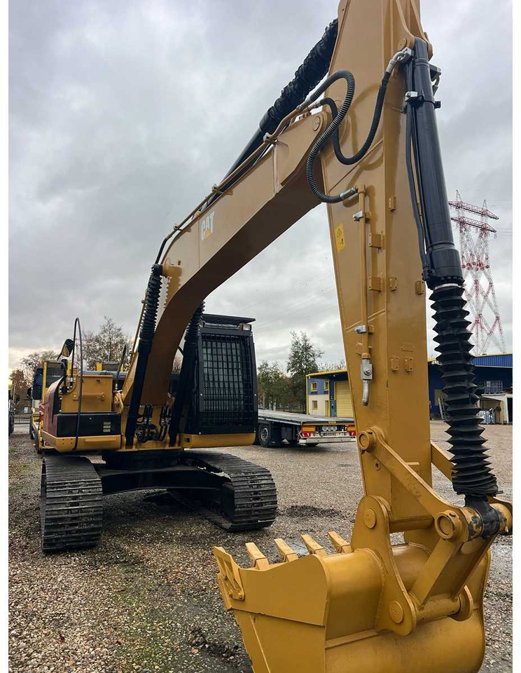 CATERPILLAR - 2016 - 320 D2 - CRAWLER EXCAVATOR - Bager: slika 5 CATERPILLAR - 2016 - 320 D2 - CRAWLER EXCAVATOR - Bager: slika 5