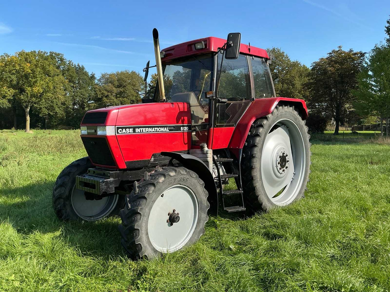 Case IH 5120 - Traktor: slika 1 Case IH 5120 - Traktor: slika 1