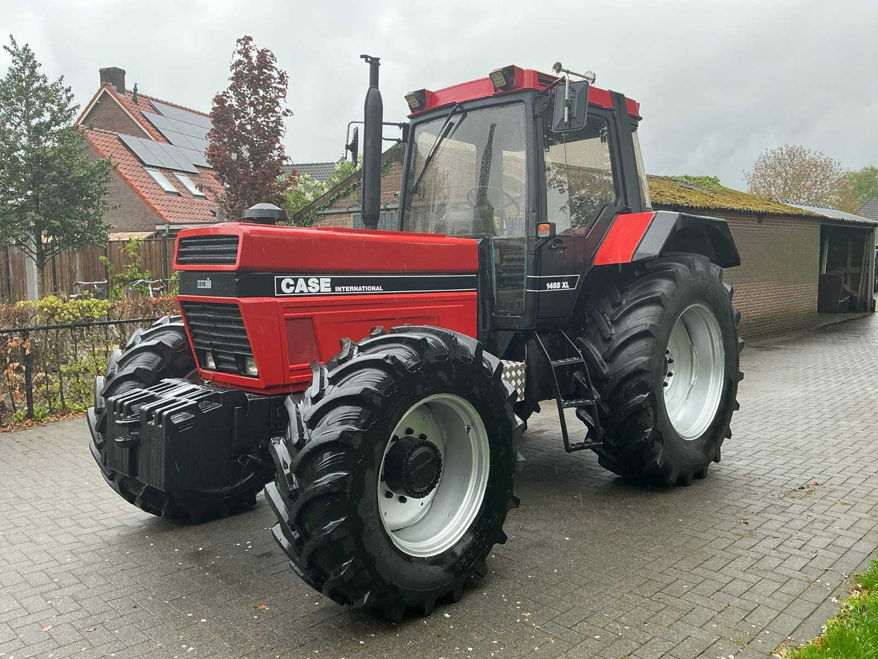 Case International 1455XL - Traktor: slika 1 Case International 1455XL - Traktor: slika 1