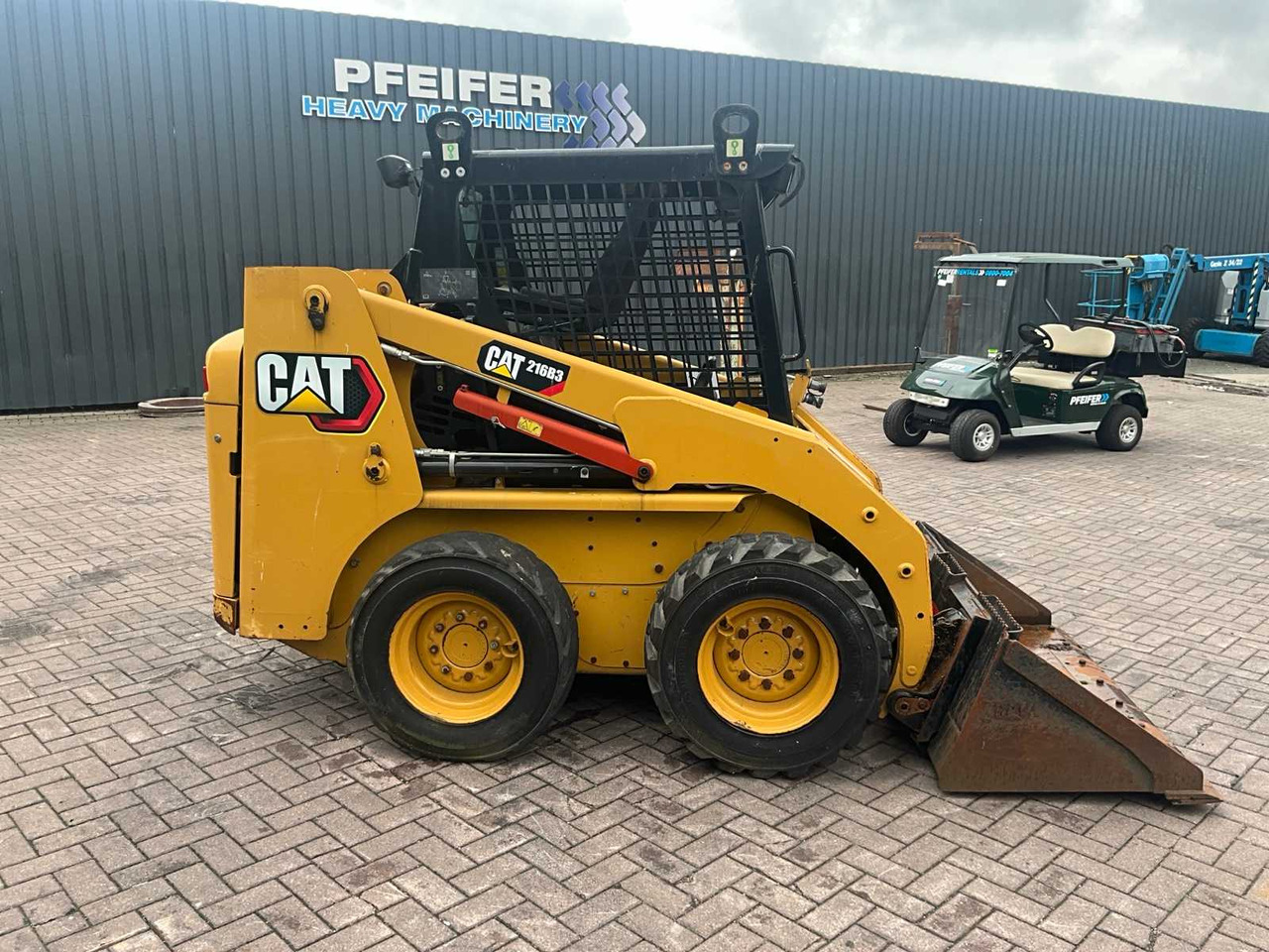 Caterpillar 216B3 - Mini nakladalec: slika 5 Caterpillar 216B3 - Mini nakladalec: slika 5