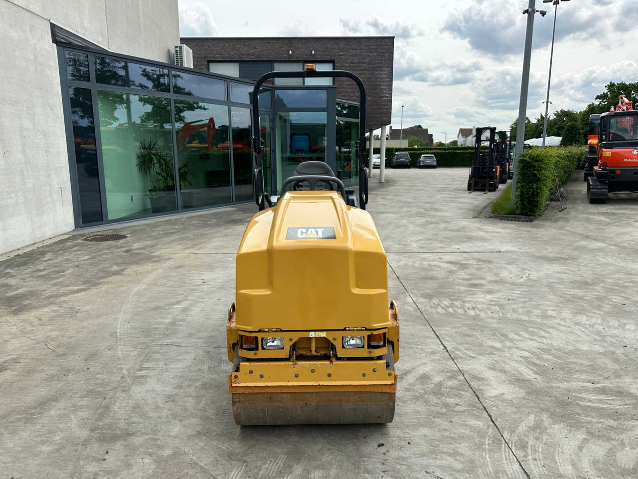 Caterpillar CB14 CB14B - Cestni valjar: slika 2 Caterpillar CB14 CB14B - Cestni valjar: slika 2