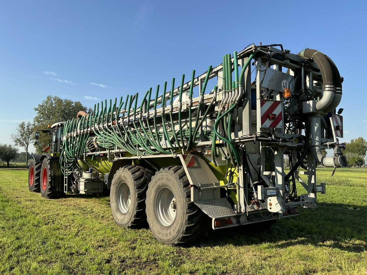 Claas Xerion 3800 Trac VC - PTLX 28 - Trosilnik gnoja: slika 4 Claas Xerion 3800 Trac VC - PTLX 28 - Trosilnik gnoja: slika 4