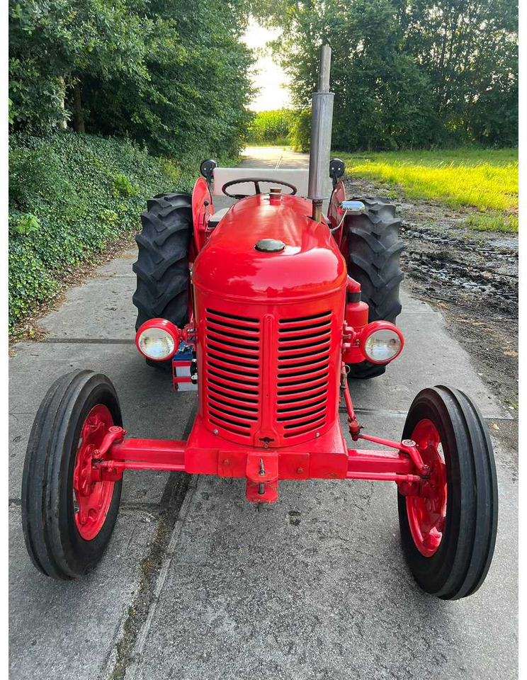 David Brown 25 - Traktor: slika 5 David Brown 25 - Traktor: slika 5