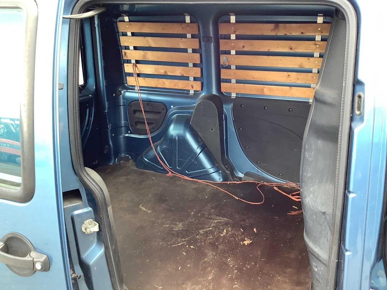 2002 - FIAT - DOBLÒ - 1.9 JTD - COMMERCIAL VEHICLE - Dostavno vozilo: slika 5 2002 - FIAT - DOBLÒ - 1.9 JTD - COMMERCIAL VEHICLE - Dostavno vozilo: slika 5