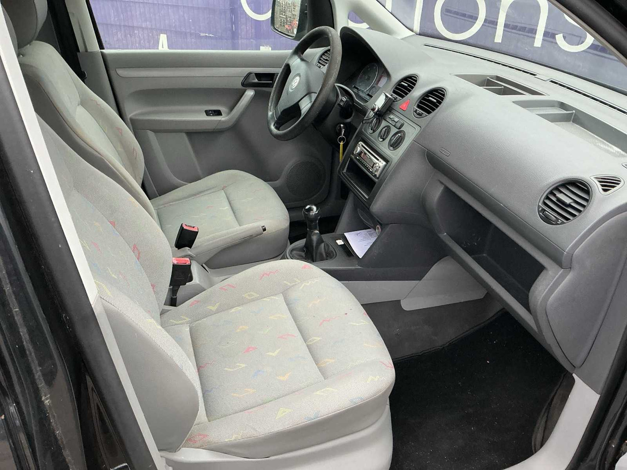 2006 - VOLKSWAGEN - CADDY - 1.9 TDI - COMMERCIAL VEHICLE - Dostavno vozilo: slika 5 2006 - VOLKSWAGEN - CADDY - 1.9 TDI - COMMERCIAL VEHICLE - Dostavno vozilo: slika 5