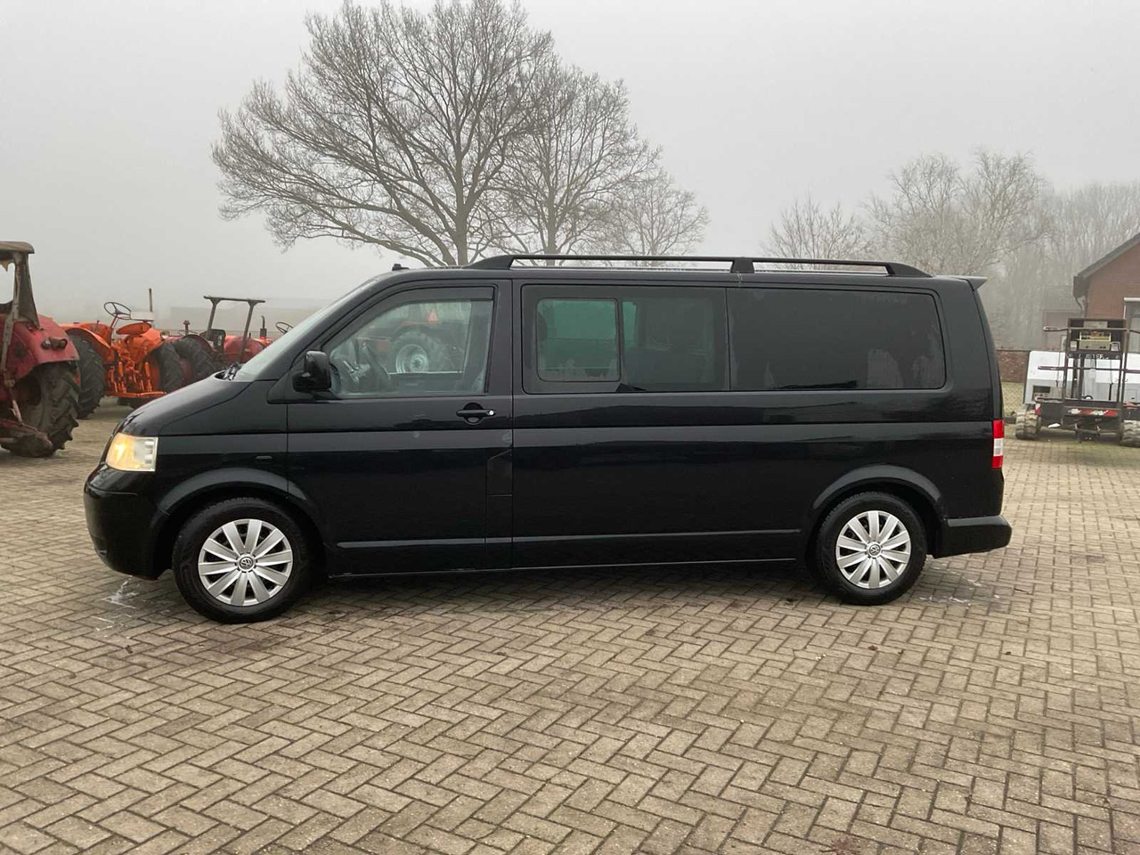 2006 VOLKSWAGEN CARAVELLE 2.5 TDI 340 TREND.DC COMMERCIAL VEHICLE - Dostavno vozilo: slika 1 2006 VOLKSWAGEN CARAVELLE 2.5 TDI 340 TREND.DC COMMERCIAL VEHICLE - Dostavno vozilo: slika 1
