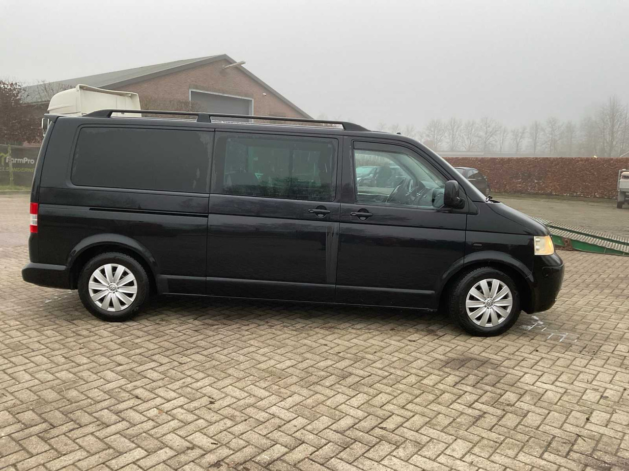2006 VOLKSWAGEN CARAVELLE 2.5 TDI 340 TREND.DC COMMERCIAL VEHICLE - Dostavno vozilo: slika 5 2006 VOLKSWAGEN CARAVELLE 2.5 TDI 340 TREND.DC COMMERCIAL VEHICLE - Dostavno vozilo: slika 5