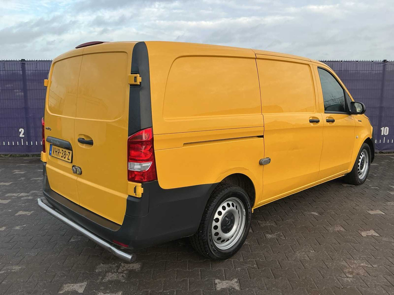 2020 - MERCEDES-BENZ - EVITO - EVITO LONG 41KWH - COMMERCIAL VEHICLE - Dostavno vozilo: slika 4 2020 - MERCEDES-BENZ - EVITO - EVITO LONG 41KWH - COMMERCIAL VEHICLE - Dostavno vozilo: slika 4