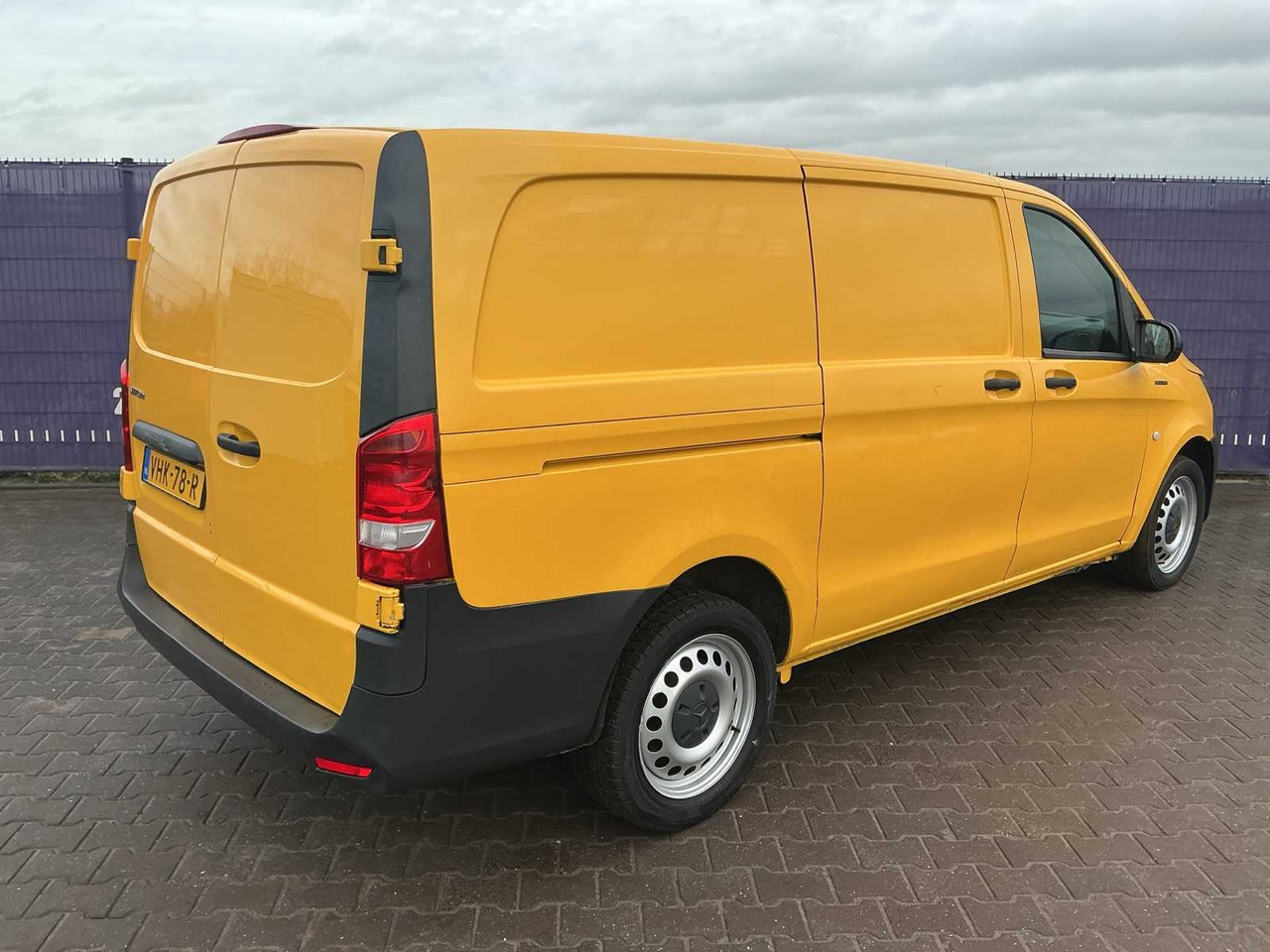 2020 - MERCEDES-BENZ - EVITO - EVITO LONG 41KWH - COMMERCIAL VEHICLE - Dostavno vozilo: slika 4 2020 - MERCEDES-BENZ - EVITO - EVITO LONG 41KWH - COMMERCIAL VEHICLE - Dostavno vozilo: slika 4