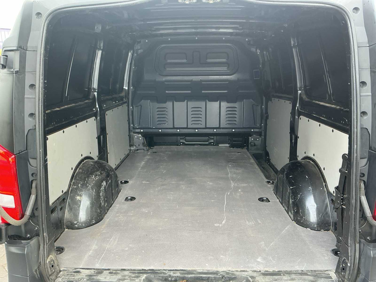 2020 - MERCEDES-BENZ - VITO - 110 CDI LONG - COMMERCIAL VEHICLE - Dostavno vozilo: slika 5 2020 - MERCEDES-BENZ - VITO - 110 CDI LONG - COMMERCIAL VEHICLE - Dostavno vozilo: slika 5