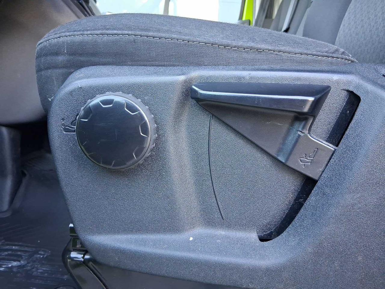 Dostavno vozilo FORD TRANSIT 350 2.0 TDCI L4H1 TREND VAN | VHV-11-T: slika 11 Dostavno vozilo FORD TRANSIT 350 2.0 TDCI L4H1 TREND VAN | VHV-11-T: slika 11