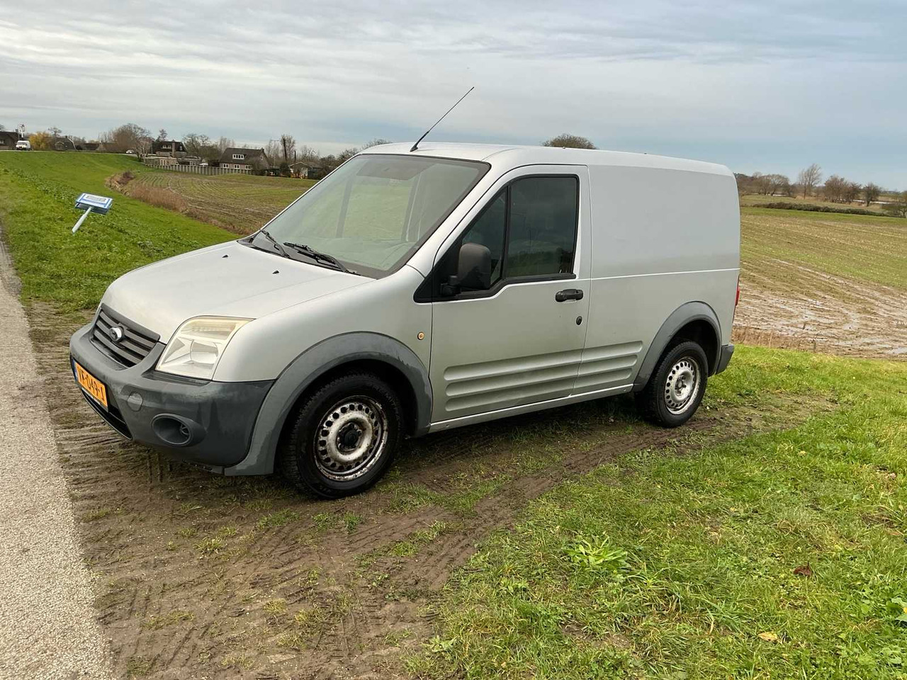 FORD TRANSIT CONNECT T200S 1.8 TDCI ECOED COMMERCIAL VEHICLE - Dostavno vozilo: slika 1 FORD TRANSIT CONNECT T200S 1.8 TDCI ECOED COMMERCIAL VEHICLE - Dostavno vozilo: slika 1