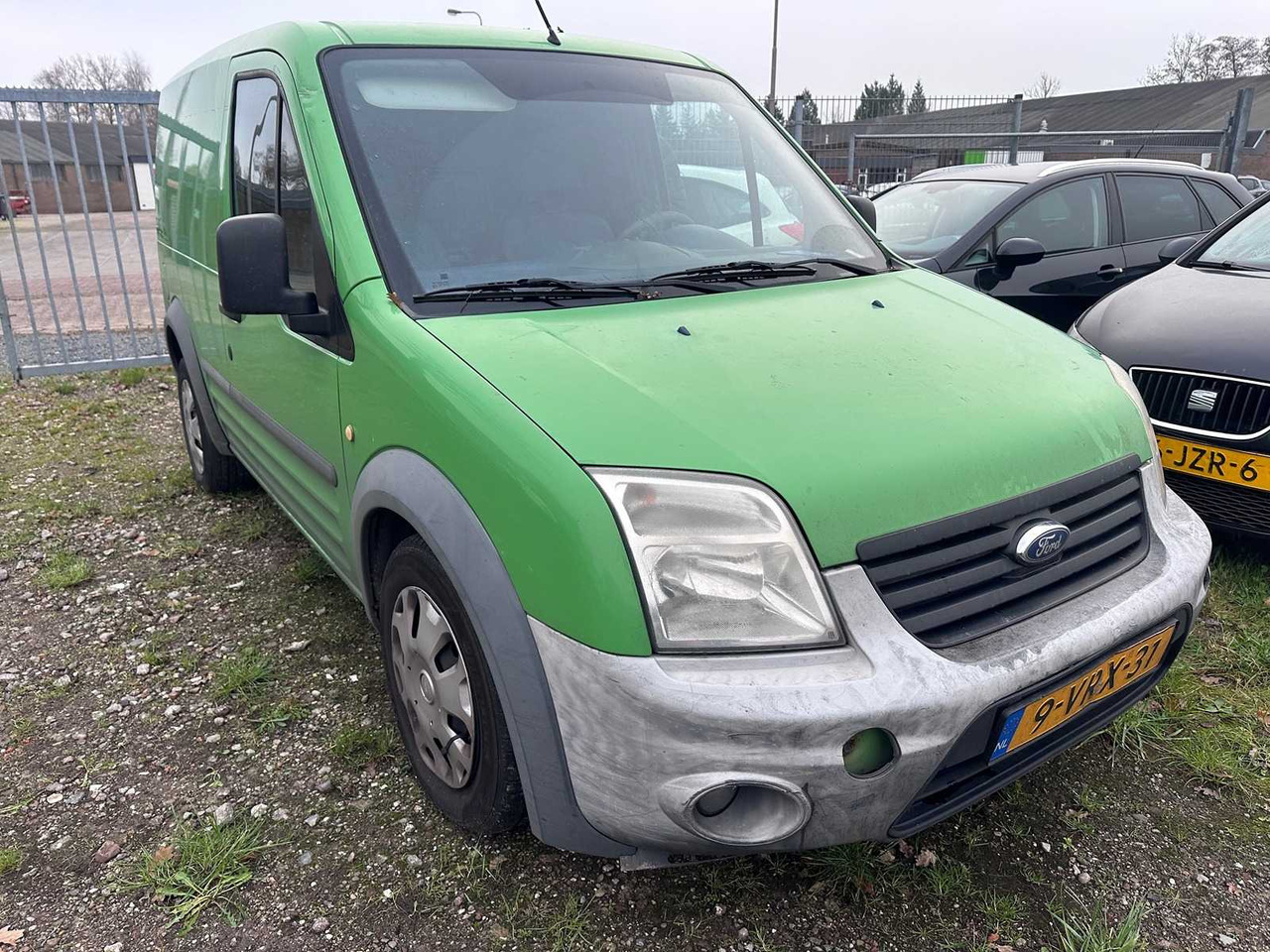 FORD - TRANSIT CONNECT - T200S 1.8 TDCI TREND - VAN - Dostavno vozilo: slika 3 FORD - TRANSIT CONNECT - T200S 1.8 TDCI TREND - VAN - Dostavno vozilo: slika 3