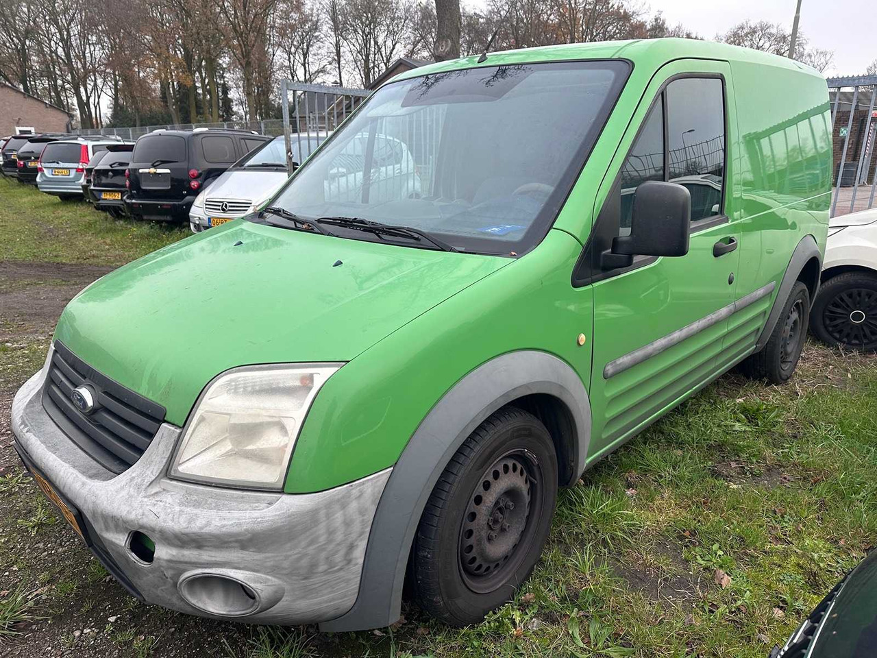 FORD - TRANSIT CONNECT - T200S 1.8 TDCI TREND - VAN - Dostavno vozilo: slika 1 FORD - TRANSIT CONNECT - T200S 1.8 TDCI TREND - VAN - Dostavno vozilo: slika 1