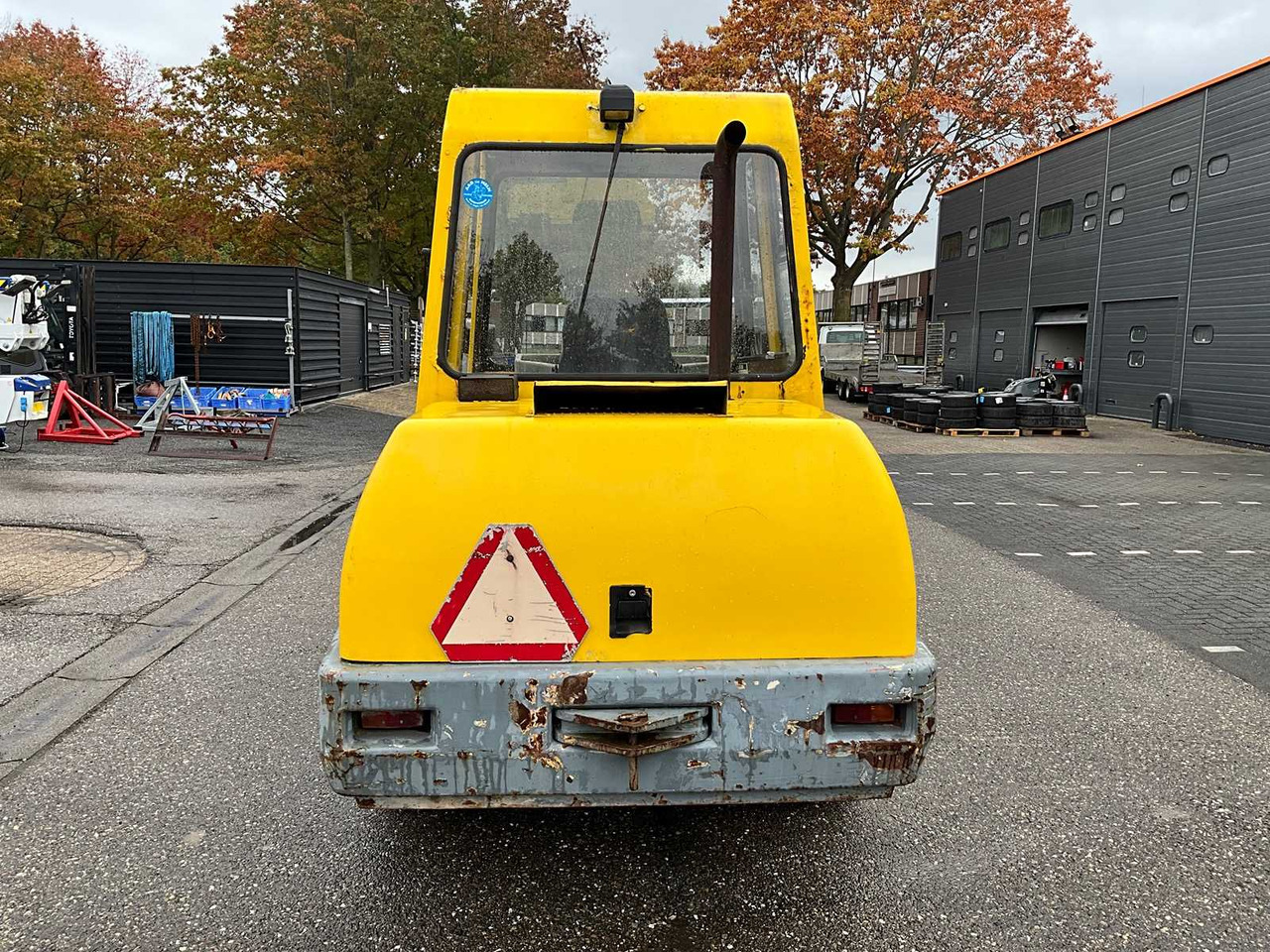 ETEC 80S - Kolesni nakladalec: slika 4 ETEC 80S - Kolesni nakladalec: slika 4