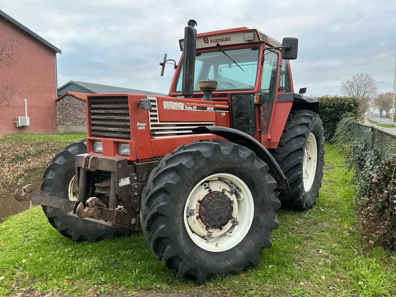 FIAT - 1992 - 160-90 DT - ALL-WHEEL DRIVE FARM TRACTOR - Traktor: slika 1 FIAT - 1992 - 160-90 DT - ALL-WHEEL DRIVE FARM TRACTOR - Traktor: slika 1