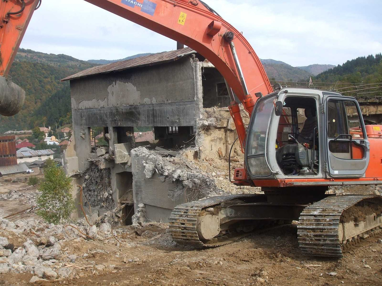 FIAT HITACHI - Bager goseničar: slika 1 FIAT HITACHI - Bager goseničar: slika 1