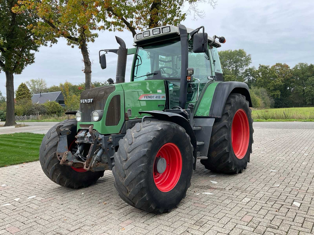 Fendt 412 Vario TMS - Traktor: slika 1 Fendt 412 Vario TMS - Traktor: slika 1
