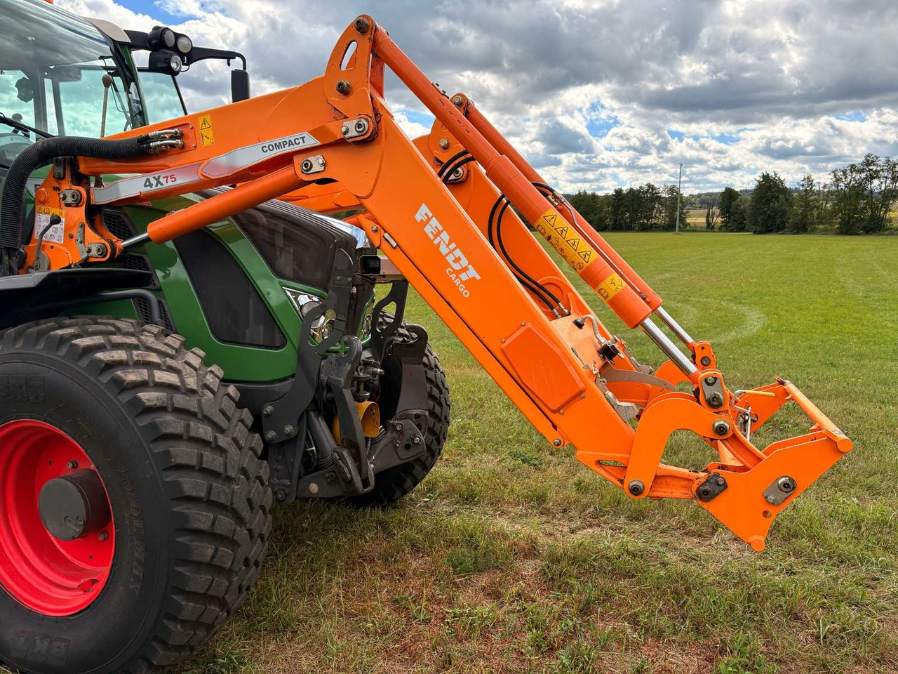 Fendt 4X75 - Sprednji nakladalnik za traktor: slika 5 Fendt 4X75 - Sprednji nakladalnik za traktor: slika 5