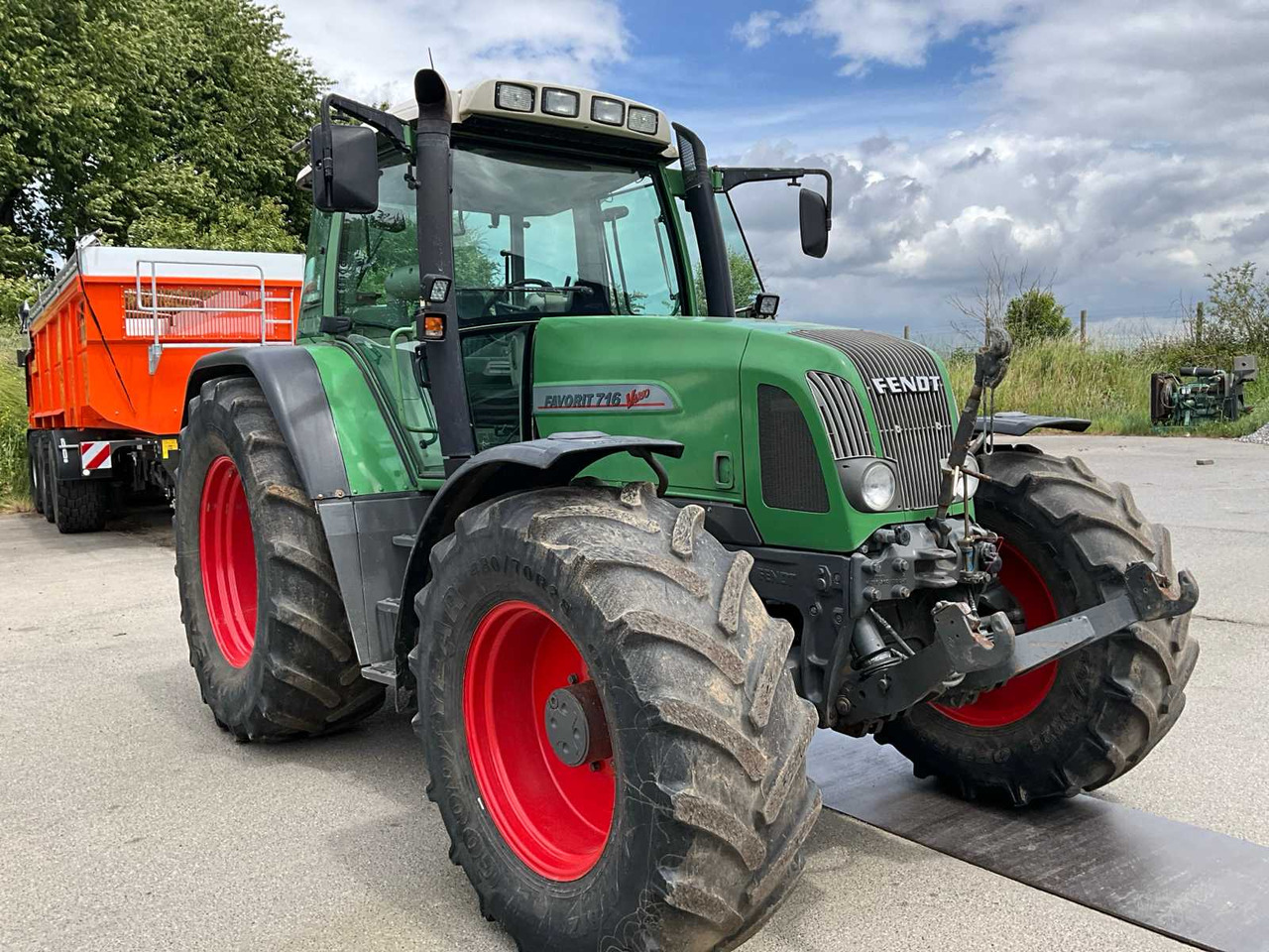 Fendt FENDT 716 Vario - Traktor: slika 1 Fendt FENDT 716 Vario - Traktor: slika 1