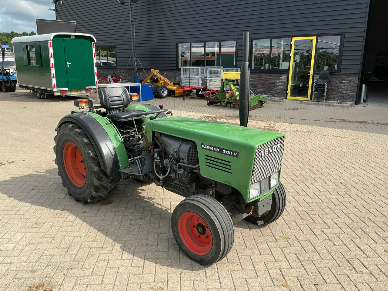 Fendt Farmer 200V - Mini traktor: slika 3 Fendt Farmer 200V - Mini traktor: slika 3