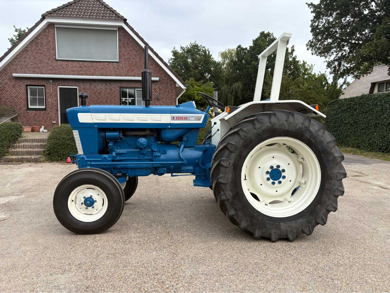 Ford 5000 - Mini traktor: slika 3 Ford 5000 - Mini traktor: slika 3