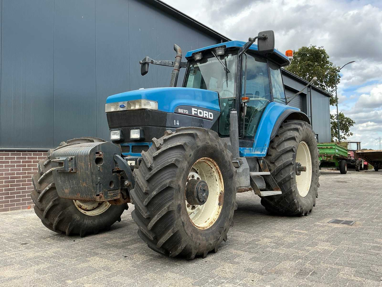 Ford 8670 - Traktor: slika 1 Ford 8670 - Traktor: slika 1